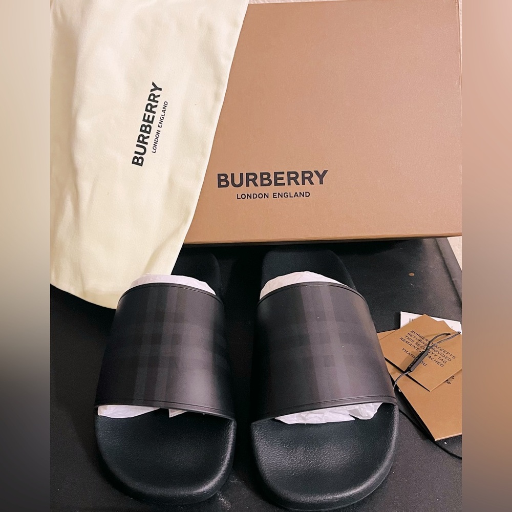 Burberry Furley Mesh Check Slides